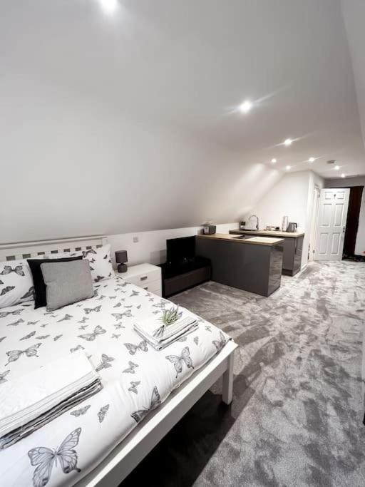 Aviary Lodge Hurn Dış mekan fotoğraf